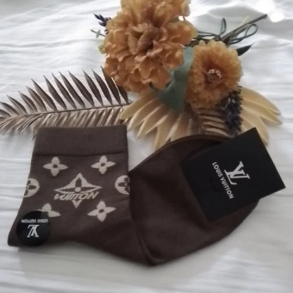 Louis Vuitton Brown Floral Socks - Picture 1 of 5